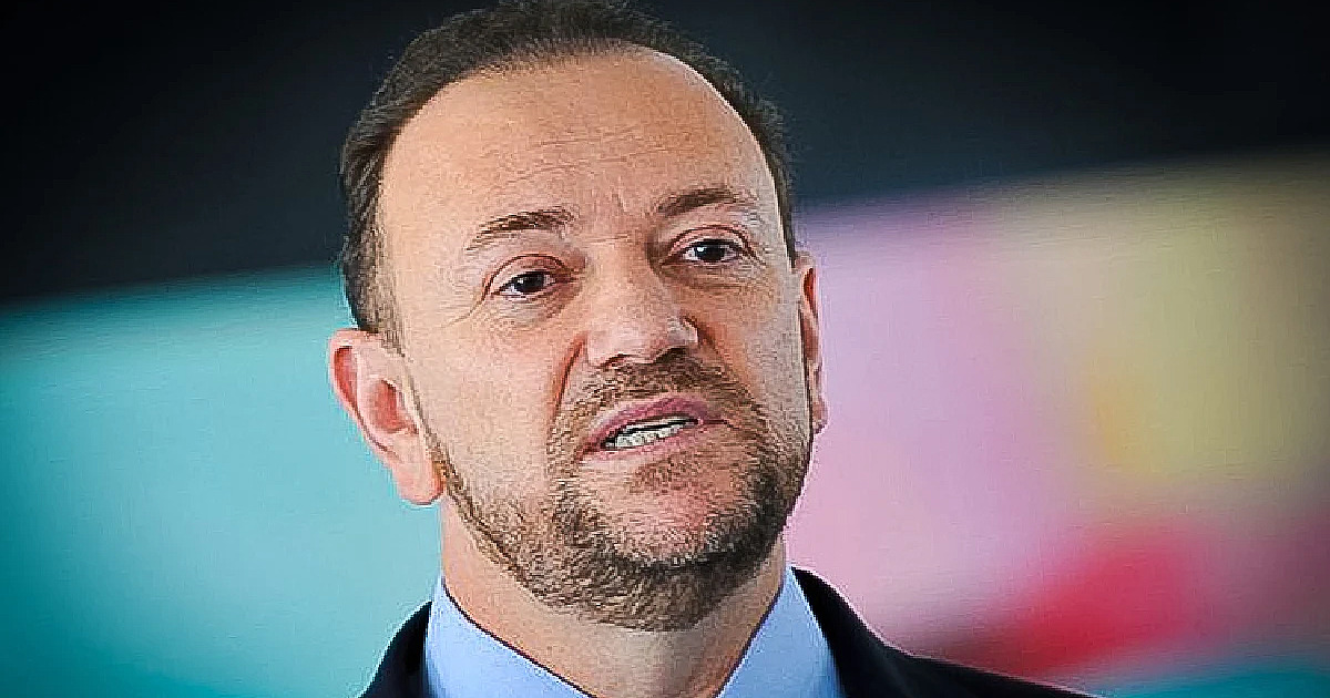 PT pressiona PSOL para federação de olho nas eleições 2026