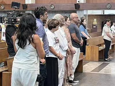 Emoção na missa em memória de Preta Gil: Gilberto Gil chora ao lembrar filha.