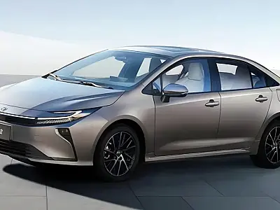 Toyota Corolla 2027 deve chegar ao Brasil com visual renovado e novas opções híbridas.