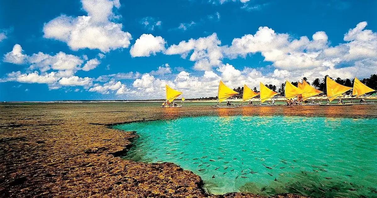 Porto de Galinhas: a vila pernambucana das piscinas naturais