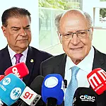 Alckmin deixará ministério para cumprir regra eleitoral e disputar eleição