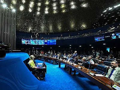 Plenário do Senado analisa projetos prioritários da agenda econômica e fiscal.