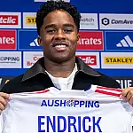 Objetivo é melhorar, o resto é recompensa: Endrick recomeça no Lyon