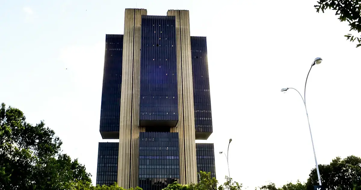 Copom decide manter Selic em 15% na primeira reunião de 2026