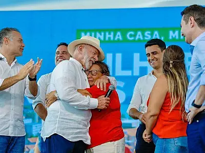Presidente Lula participa de entrega de moradias do Minha Casa, Minha Vida em Maceió.