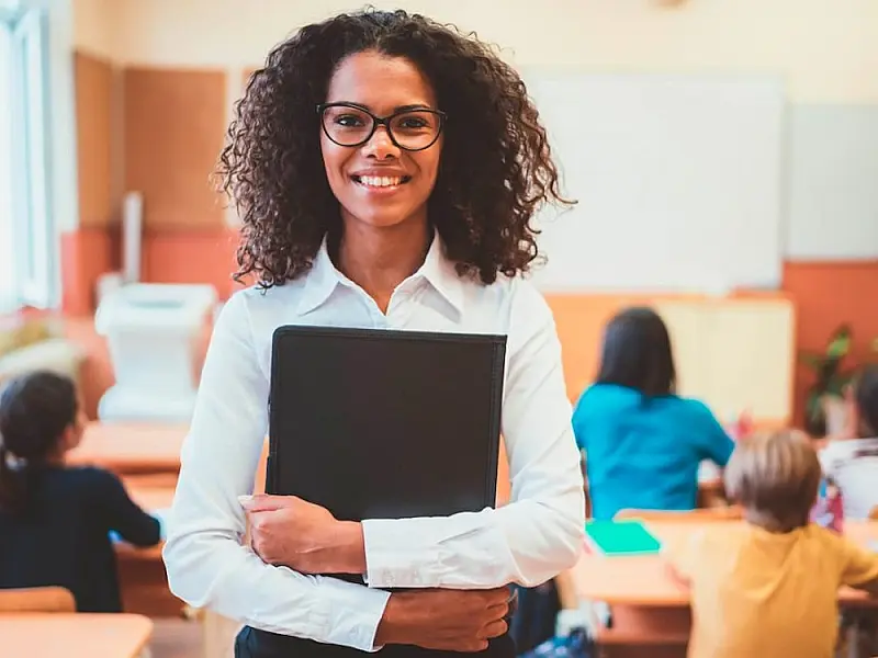 Lei Mais Professores cria bolsas para estudantes de licenciatura e incentiva carreira docente