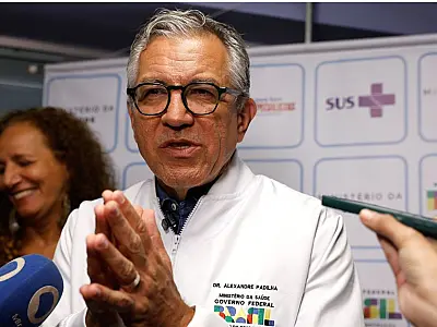 Alexandre Padilha defende medidas mais rígidas para melhorar a qualidade das escolas de medicina no Brasil.