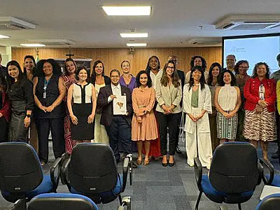 Reunião debate ações de combate ao trabalho escravo e proteção à saúde dos trabalhadores.