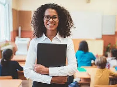 Lei Mais Professores cria bolsas para estudantes de licenciatura e incentiva carreira docente