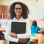 Lei Mais Professores cria bolsas para estudantes de licenciatura e incentiva carreira docente