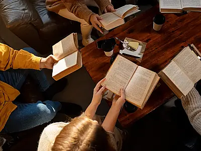 Profissionais apontam a promoção da cultura no país e a geração de empregos e renda como impactos positivos desses negócios.