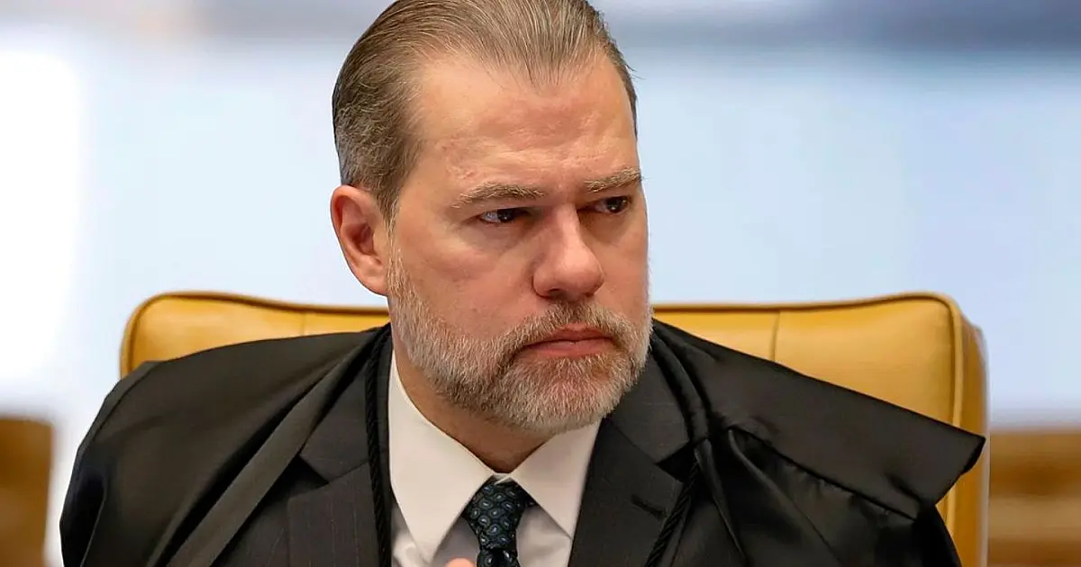 Ministro Dias Toffoli em atividade no Supremo Tribunal Federal durante investigação do caso Master.