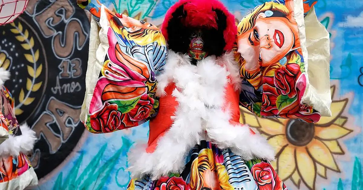 Mulheres do grupo Brilhetes de Anchieta revelam fantasia inédita para o carnaval carioca de 2026
