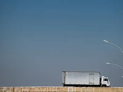 O Move Brasil já aprovou quase R$ 2 bilhões em financiamentos para renovar a frota de caminhões, promovendo eficiência operacional.