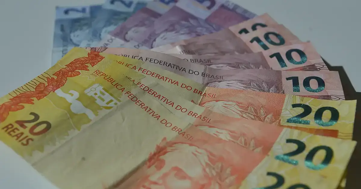 IBGE aponta renda domiciliar per capita de R$ 2.316 em 2025 e reforça uso do dado em repasses e comparações entre estados