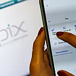 Vírus bancário ataca celulares e pode desviar transferências via Pix