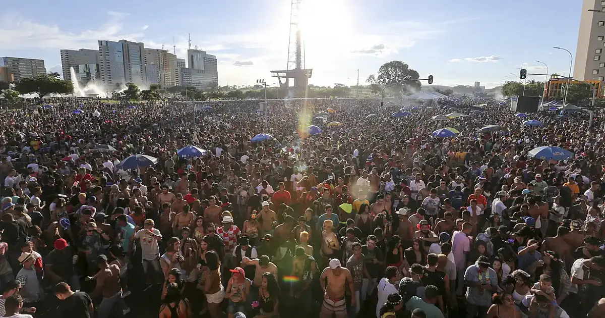 Carnaval 2026 no DF: 73 blocos animam domingo 15 com opções para todos os públicos