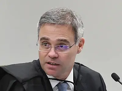 Ministro André Mendonça assume relatoria do caso Master no STF.