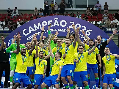 Brasil é campeão da Copa América de Futsal pela 12ª vez após vencer Argentina por 2 a 1 na final.