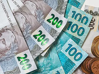 Renda acima de R$ 30 mil mensais é referência para classe média alta em grandes cidades.