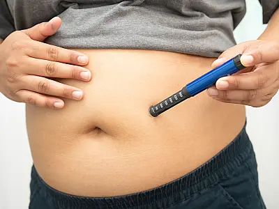 Anvisa reforça alerta sobre uso seguro de canetas emagrecedoras e risco de efeitos adversos.