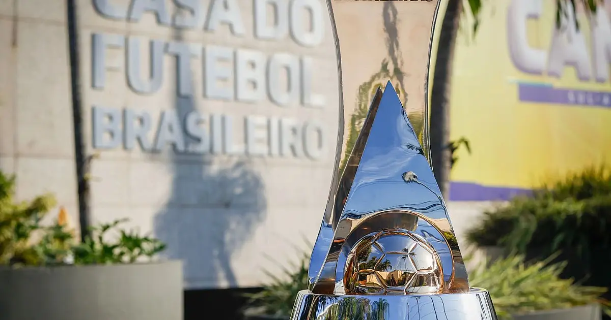 Taça da Série B do Campeonato Brasileiro exibida em evento oficial da CBF.