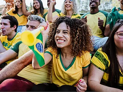 Torcedores brasileiros se preparam para acompanhar a Copa do Mundo de 2026 na América do Norte.
