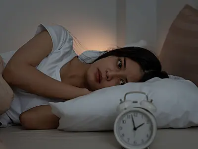 Hábitos alimentares noturnos podem interferir no sono e contribuir para quadros de insônia.