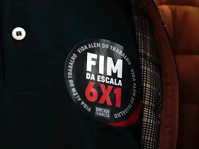 Pesquisa mostra amplo apoio popular ao fim da escala 6x1 no Brasil.