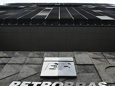 Petrobras compra 42,5% de bloco de exploração de petróleo na Namíbia, em sociedade com TotalEnergies.