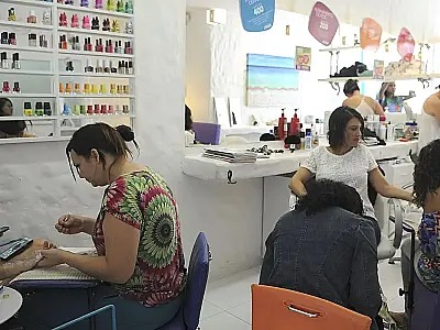 Estudo do FMI mostra que o Bolsa Família não diminui a participação das mulheres no mercado de trabalho.