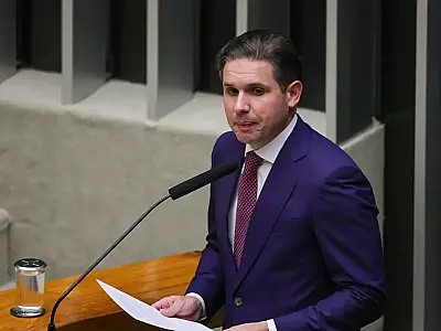 Escala 6x1 e trabalho por aplicativos entram na pauta prioritária de Hugo Motta na Câmara.