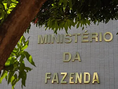 Possível criação de IOF sobre títulos isentos está em análise na equipe econômica.