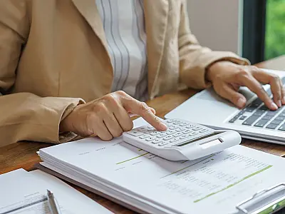 Projeções indicam que a conta de luz pode subir acima da inflação em 2026.