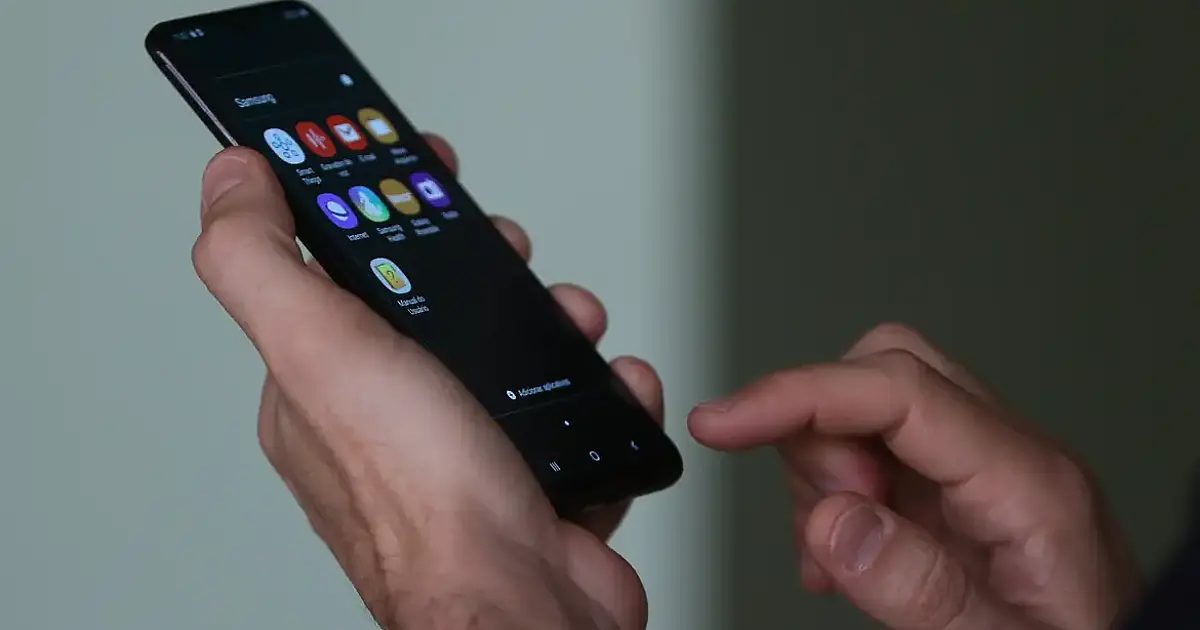 Proteja seu celular de golpes virtuais no carnaval 2026: dicas essenciais para evitar fraudes