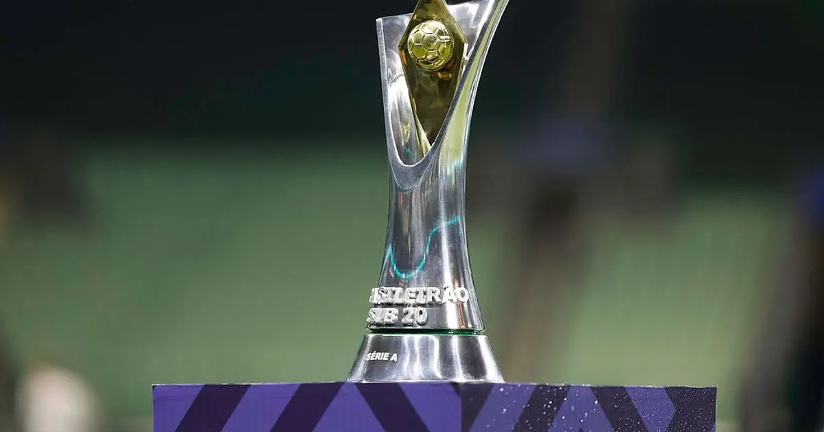 Troféu do Brasileirão Série A Sub-20 exposto antes do início da competição.