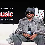 Super Bowl LX destaca multiculturalismo com show de Bad Bunny e vitória dominante do Seattle Seahawks
