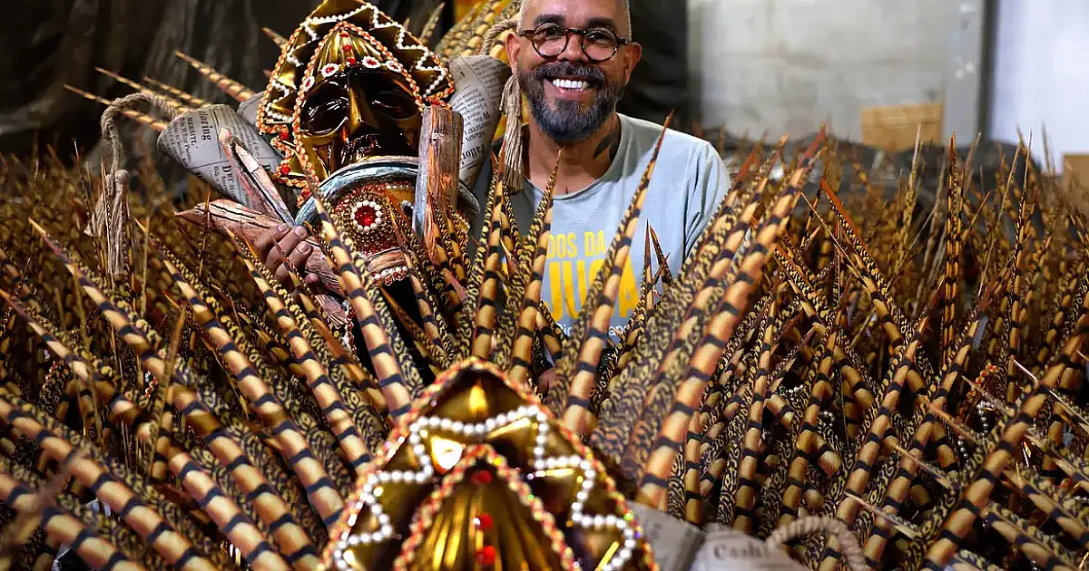 Unidos da Tijuca resgata vida de Carolina Maria de Jesus no Carnaval 2026 na Sapucaí