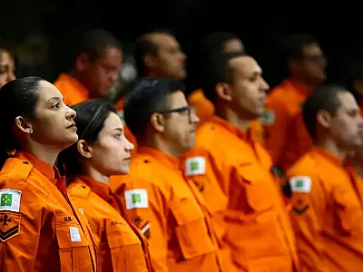 Companhia de bombeiros pode receber metade de herança bilionária deixada por empresário.