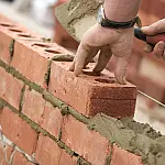 Fachadas abertas ganham espaço e reduzem uso de muros altos