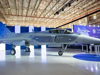 Caça Gripen produzido no Brasil reforça a modernização da frota da Força Aérea Brasileira.