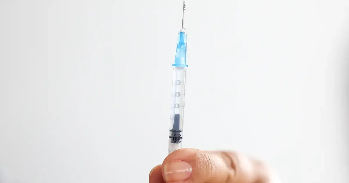 Alerta vermelho: 45% dos adolescentes brasileiros seguem vulneráveis ao HPV, aponta pesquisa nacional