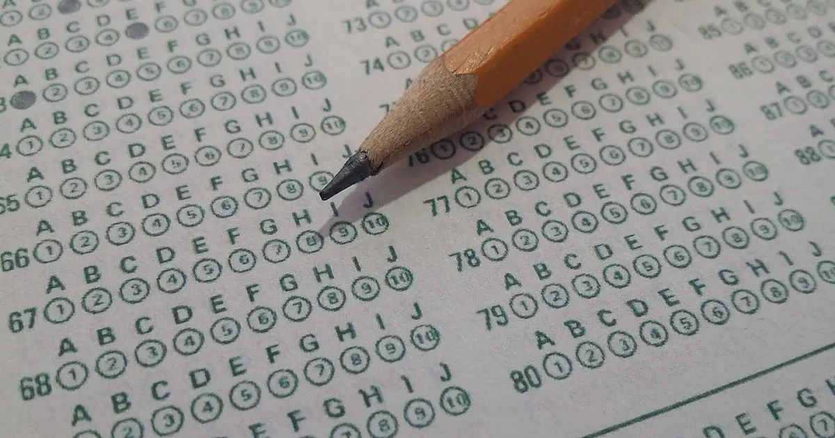 Folha de gabarito de prova objetiva utilizada em concursos públicos