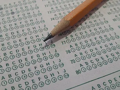 Concurso público da Prefeitura oferece centenas de vagas para diferentes níveis de escolaridade.