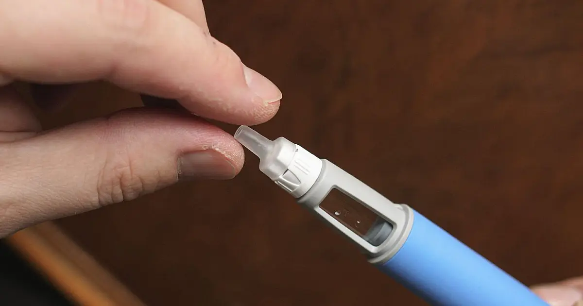 Caneta injetável utilizada em tratamentos para diabetes e controle de peso