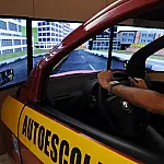 Autoescolas suspendem aulas da CNH Social por atraso de recursos