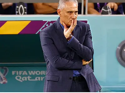 Tite deixa o comando do Cruzeiro após empate com o Vasco pelo Campeonato Brasileiro.