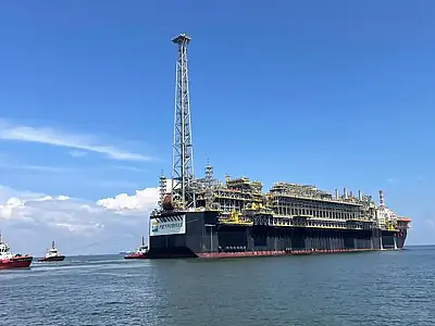 ANP amplia o controle sobre o mercado de combustíveis, cobra oferta da Petrobras e adota ações para reduzir riscos no abastecimento nacional.