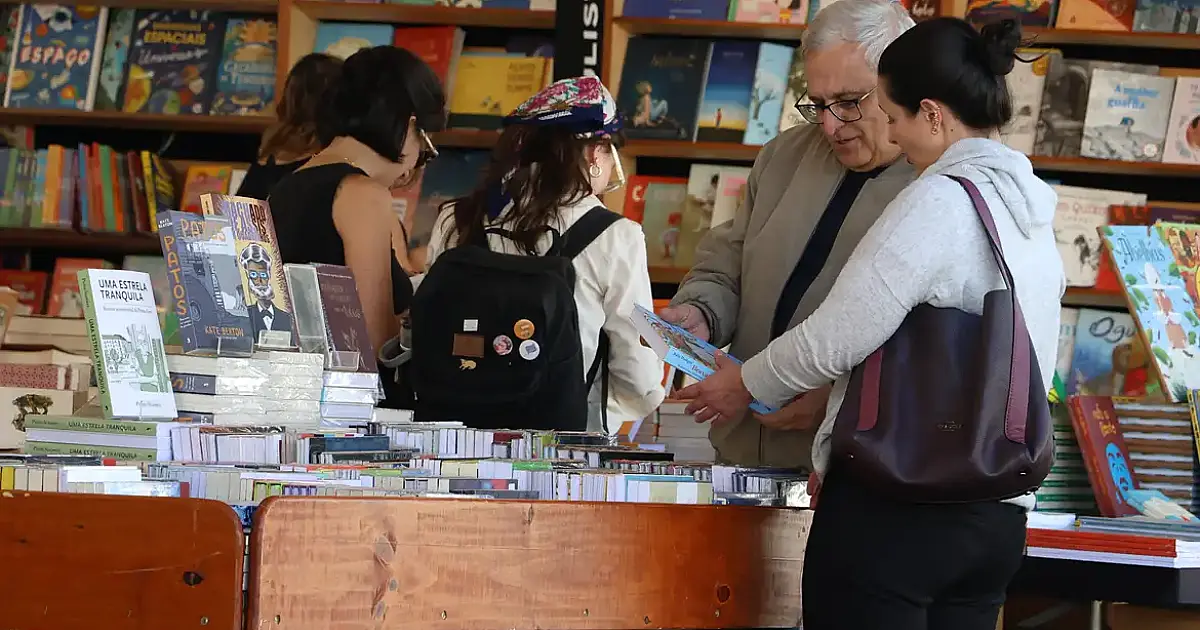 Consumo de livros cresce no Brasil e alcança 18% da população adulta, com 3 milhões de novos compradores