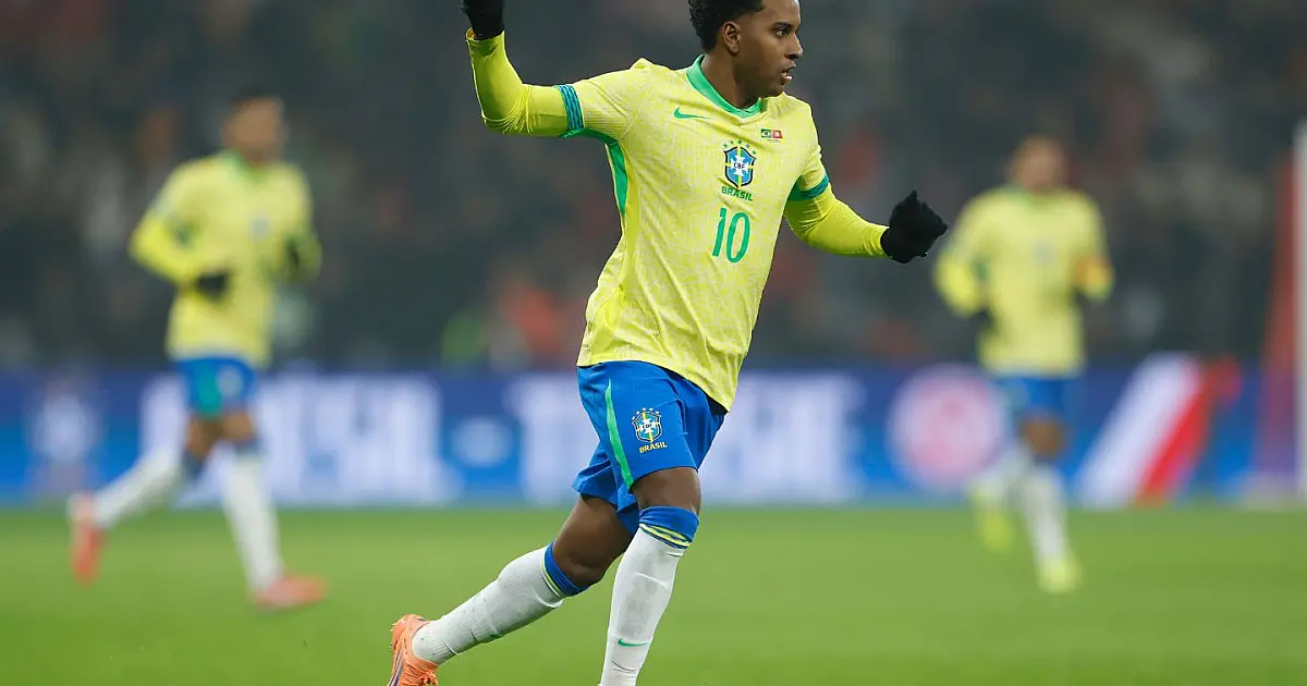 Rodrygo com uniforme da Seleção Brasileira em imagem divulgada pela CBF